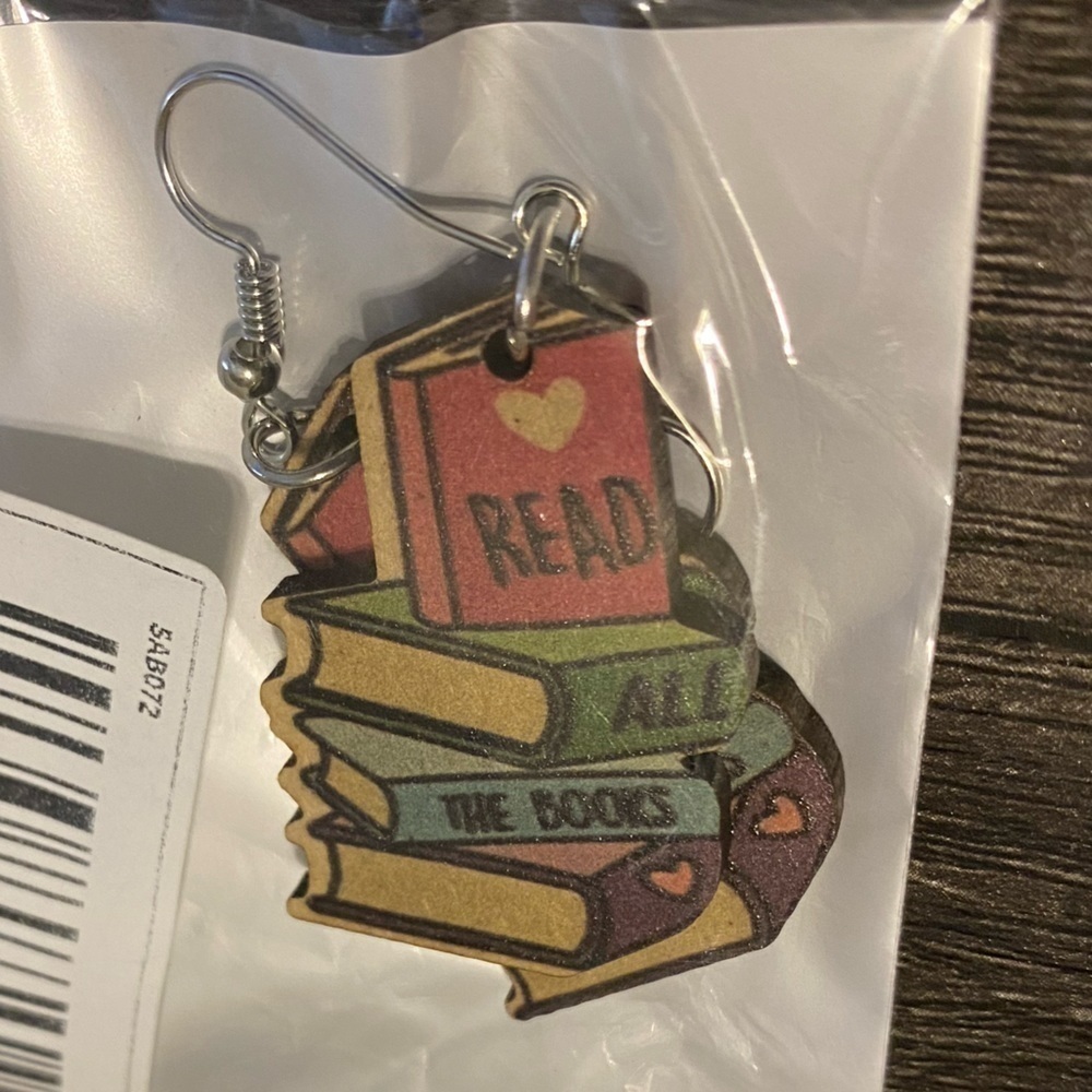 Teacher spirit day earrings “Read All the Books” Back to school gift ✏️ 📚👂 - Picture 2 of 2